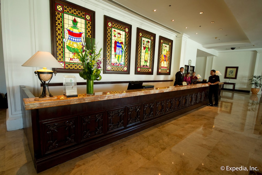 Waterfront Airport Hotel Casino Mactan 6/50