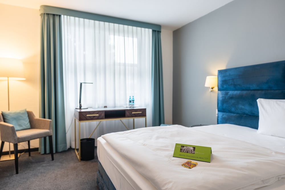 Hotel Frechener Hof 12/40