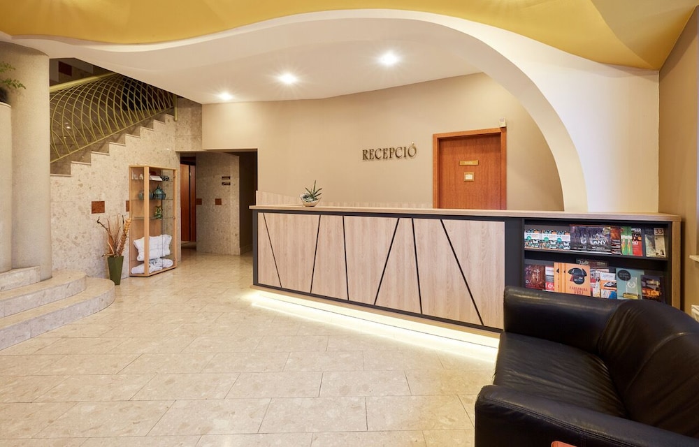 Hotel Millennium 6/50