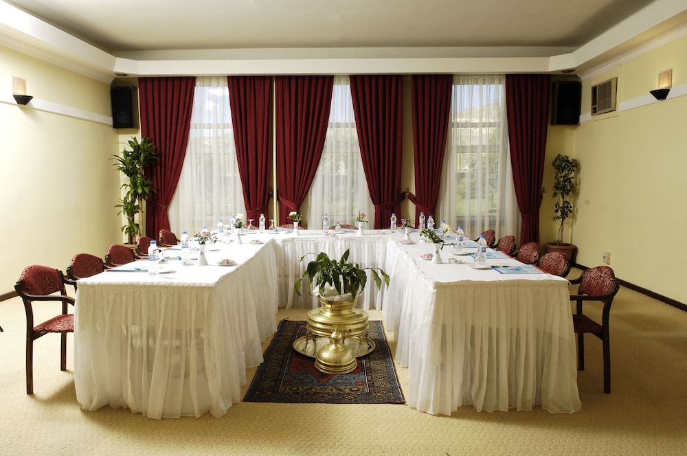 Dinler Hotels Urgup 25/68