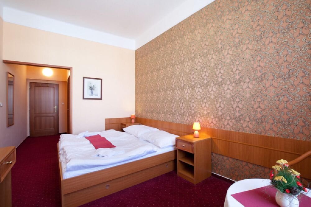 Hotel U Cerného Orla 9/41