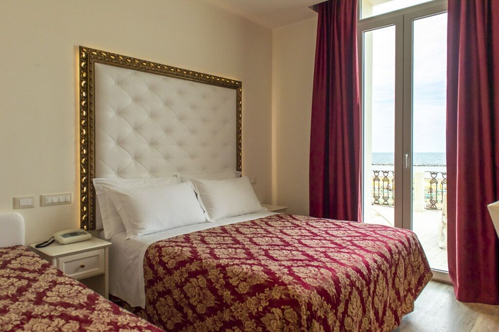 SUPERIOR, DOUBLE OR TWIN BED, SEA VIEW, TERRACE