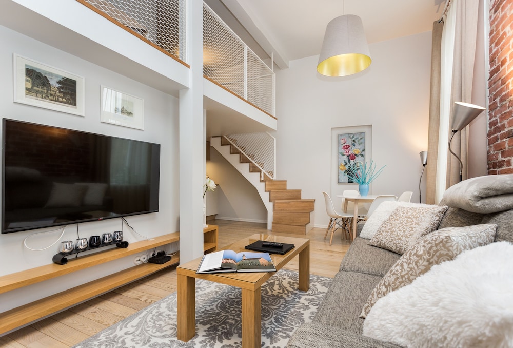 Angleterre Apartments 35/50