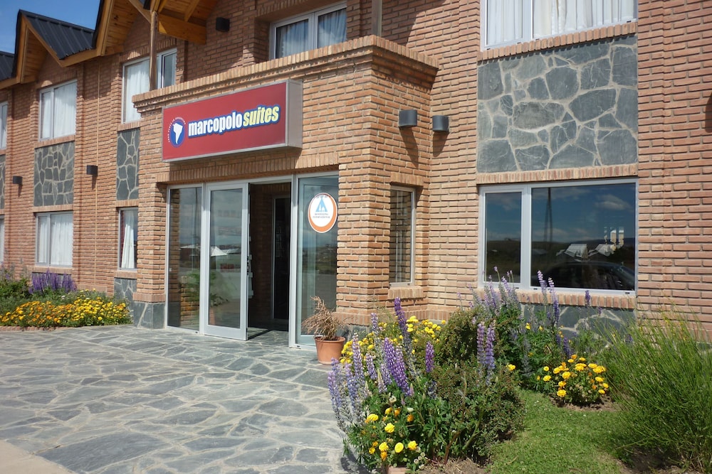 Marcopolo Suites Calafate 43/49