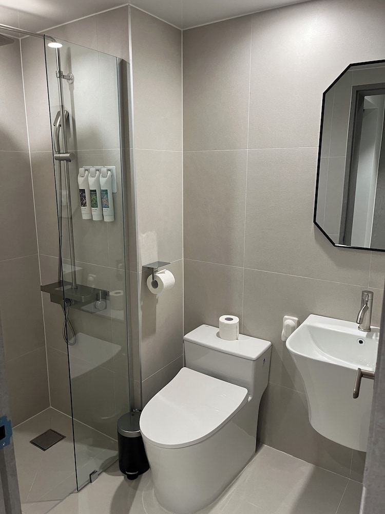 Jeju Slim Hotel 56/61