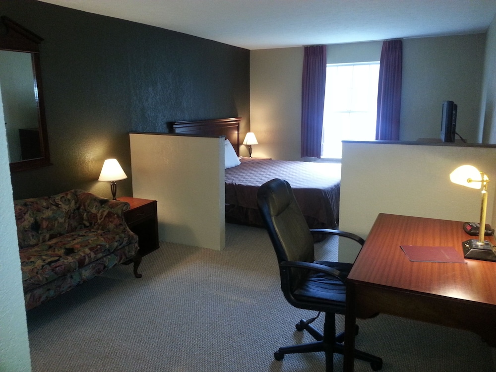 Americourt Hotel 9/39