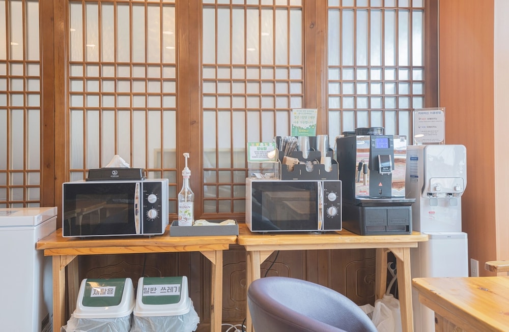 J2 Family Hotel Jeju 28/32