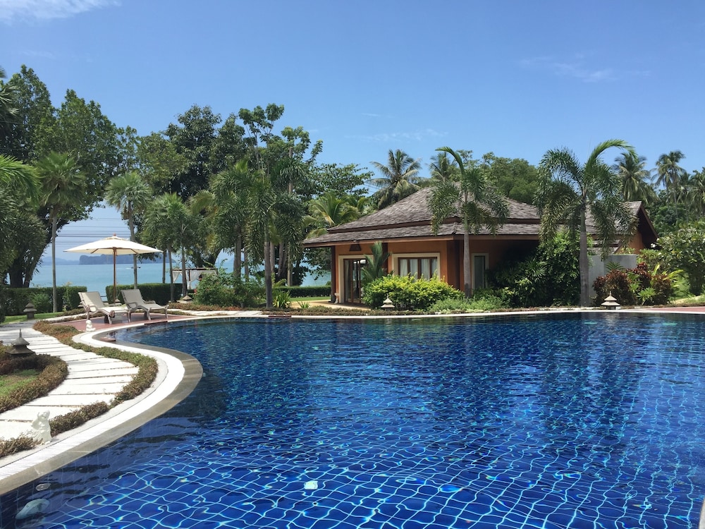 Laguna Villas Boutique Hotel 63/72