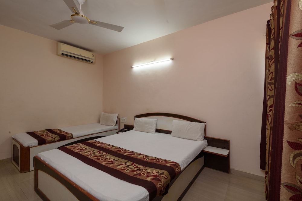 Hotel Sai Shraddha 15/26