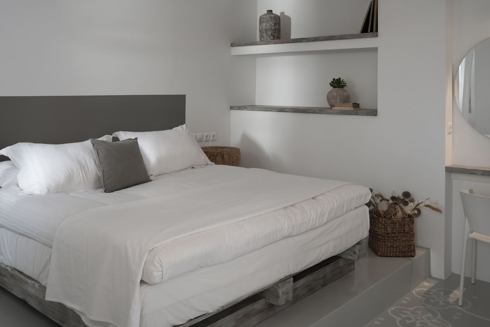 Coco-Mat Hotel Santorini 3/43