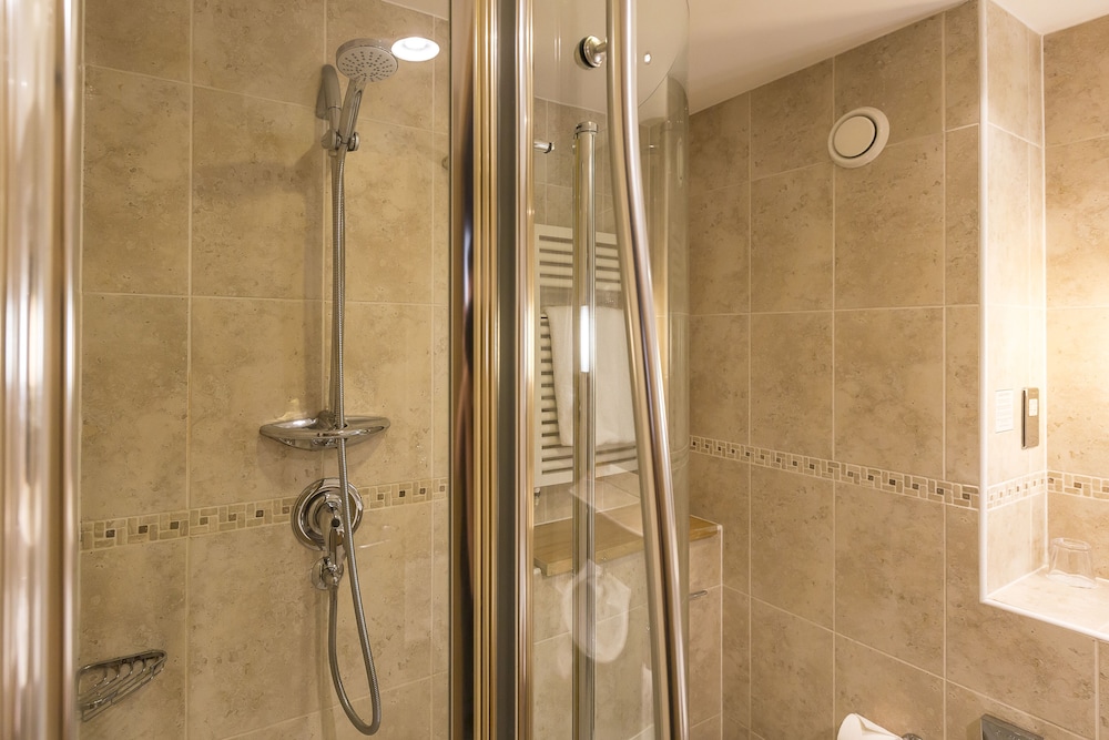 غرفة سوبيريور عائلية بسرير مزدوج، Hellidon Lakes Golf Spa Hotel 4/4