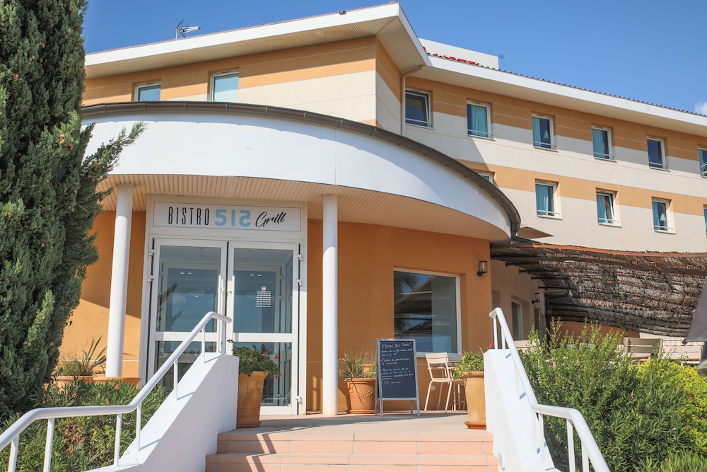 Ibis La Ciotat 3/74