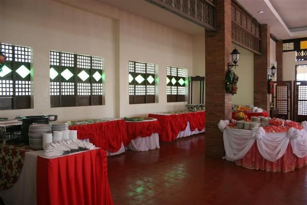 Rio Grande Laoag Resort Hotel 20/47