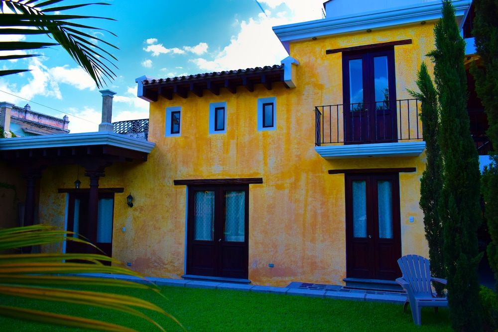 Casa Mia Hotel 2/57