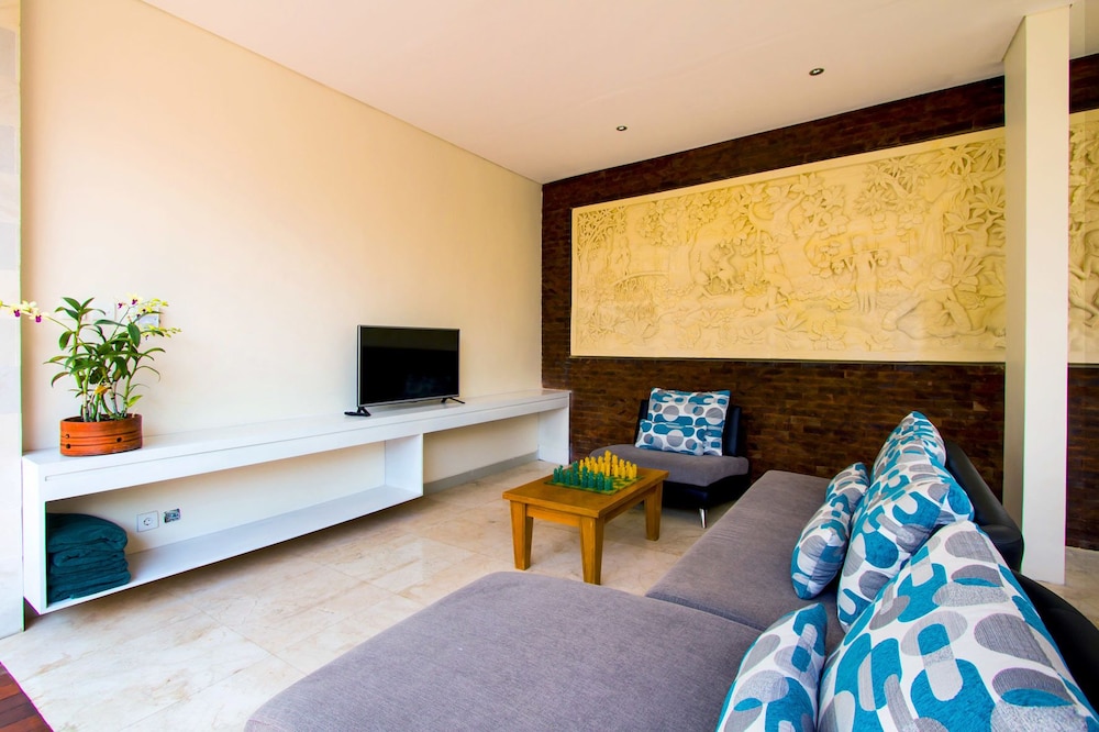 Apple Villa And Apartment 32/50