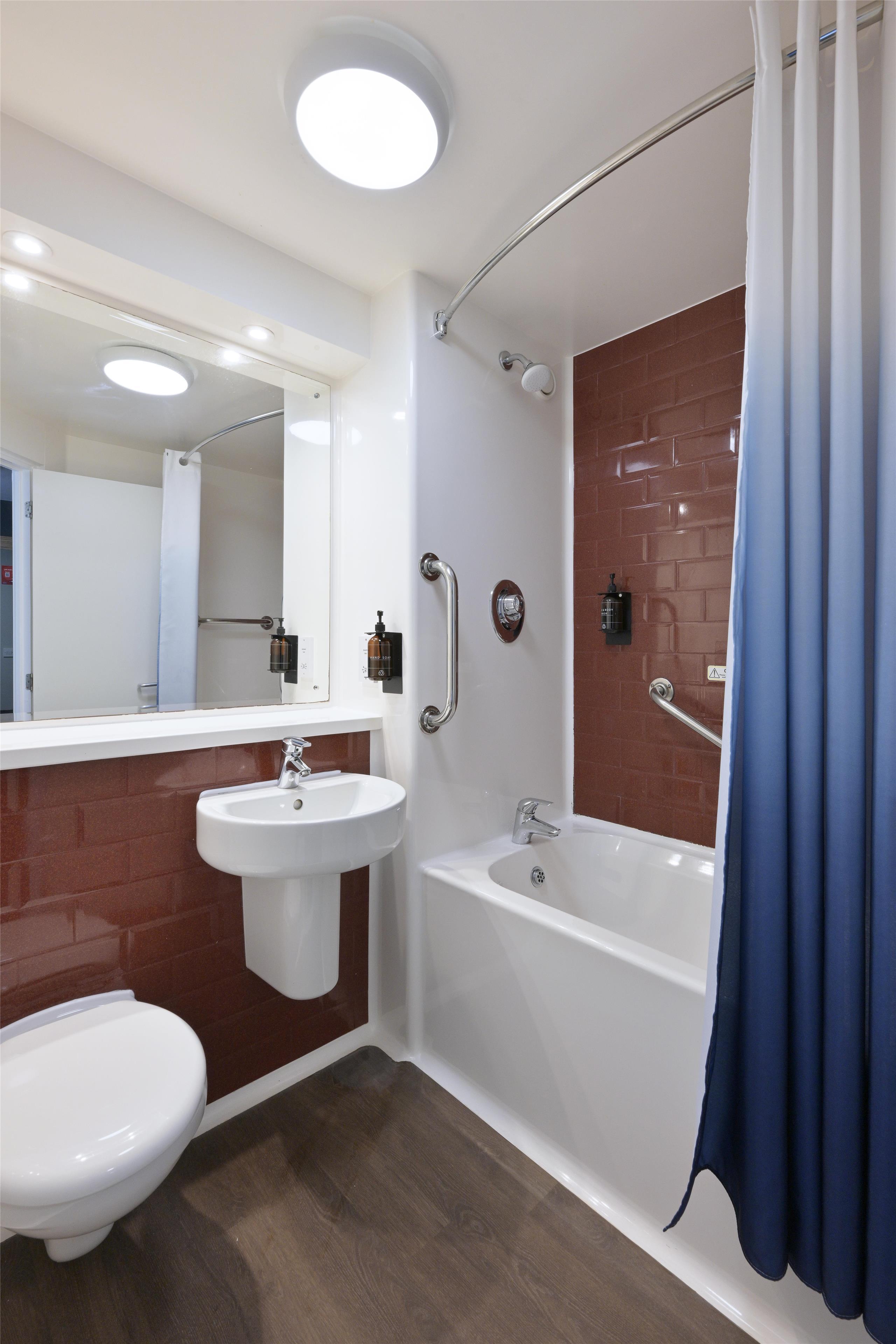 Travelodge Caernarfon 26/27