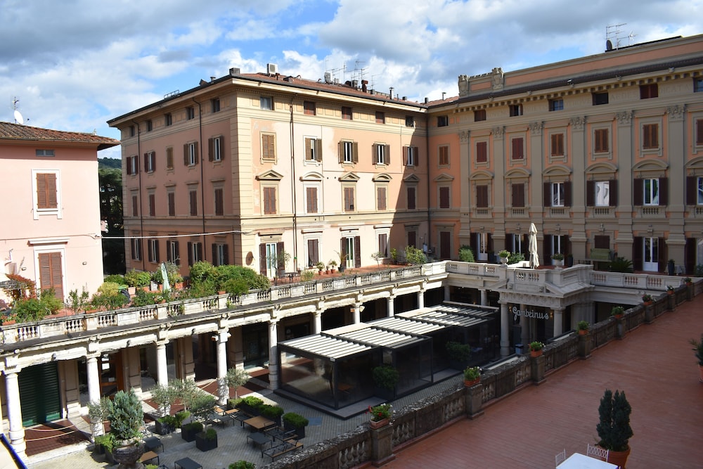 Grand Plaza Locanda Maggiore 23/28