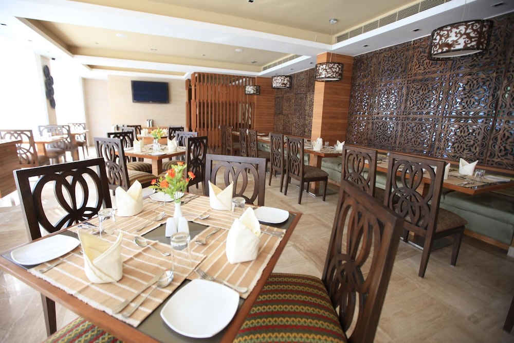 Riverview Hotel 33/48
