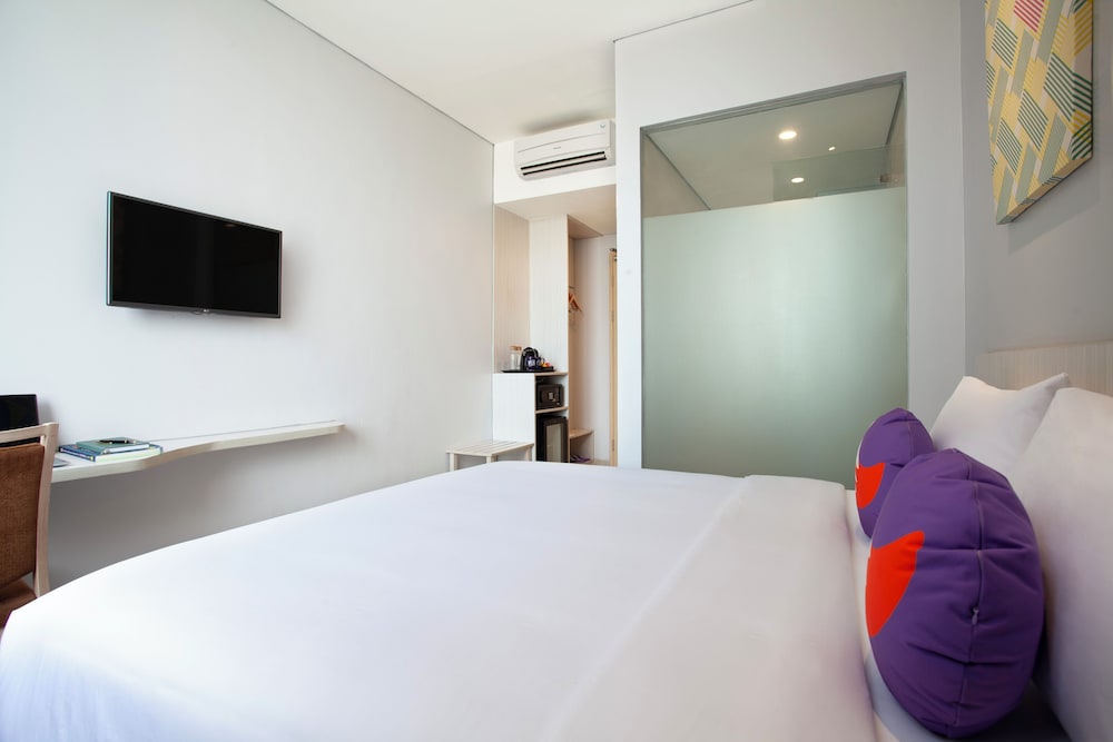Fox Lite Hotel Cikarang 16/24