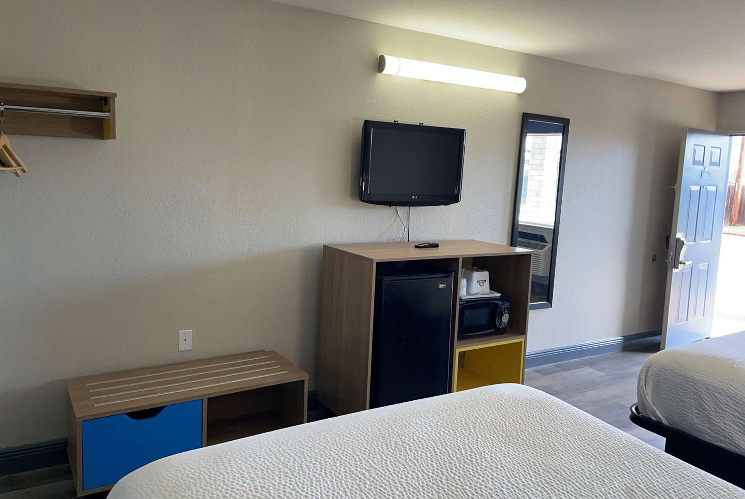 Days Inn by Wyndham San Antonio Southeast/Frost Bank Center 8/16