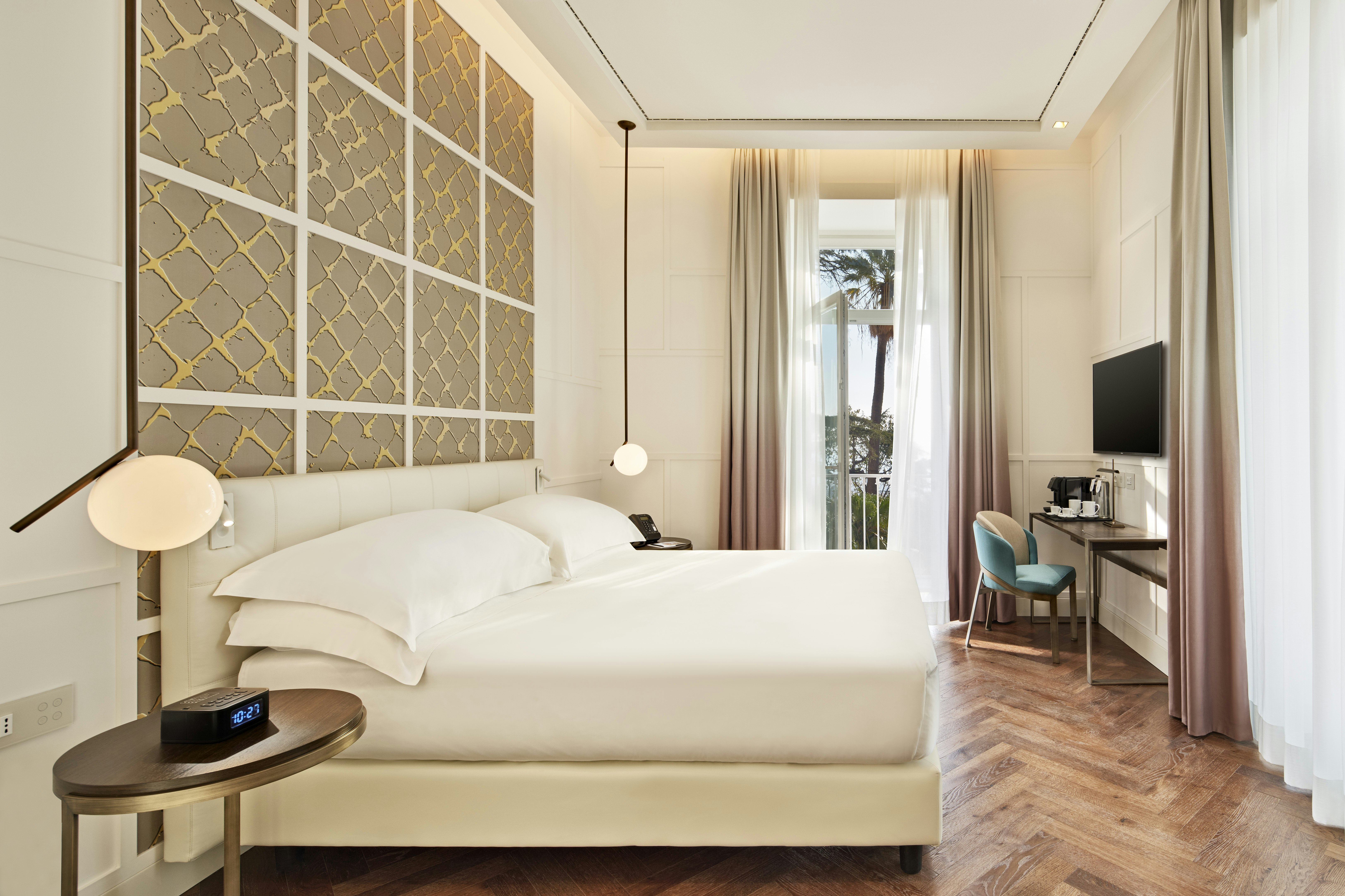 Superior, King Bed, Terrace