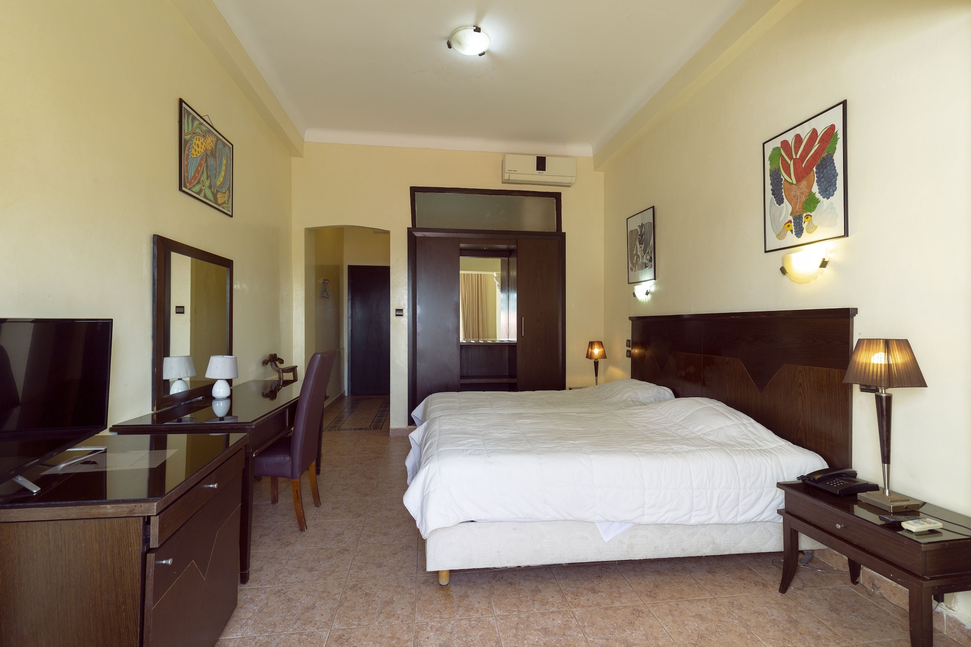 CLASSIC, SINGLE, QUEEN BED