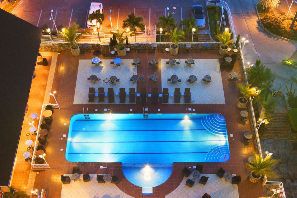 HOLIDAY INN ACCRA AIRPORT in ACCRA