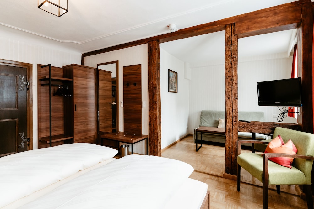 Hotel Gasthof Goldener Greifen 15/50