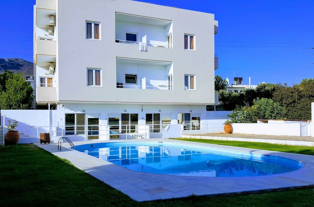 Mastorakis Hotel 6/69