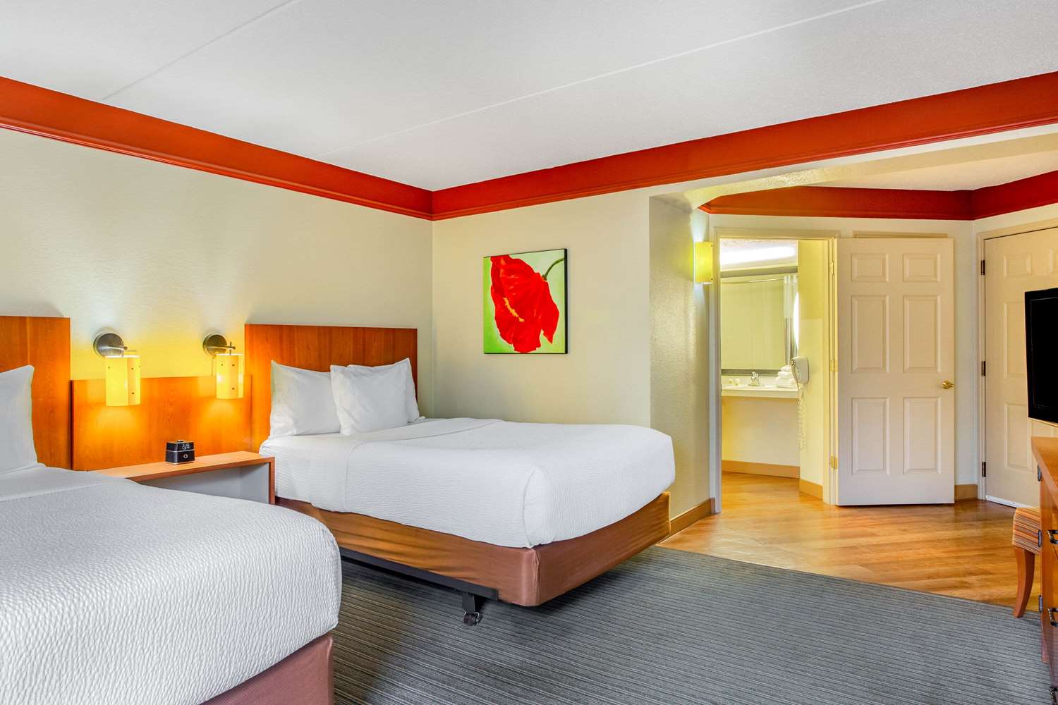 La Quinta Inn Suites Raleigh Crabtree 18/49