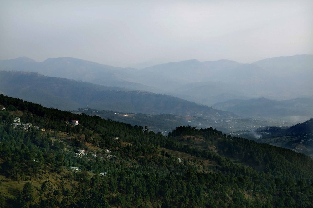 Hotel Kausani Retreat 35/48