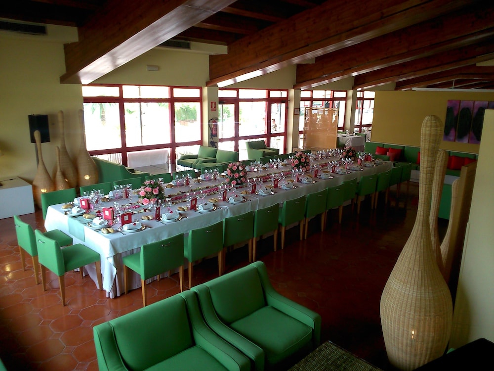 Restaurant-cafeteria
