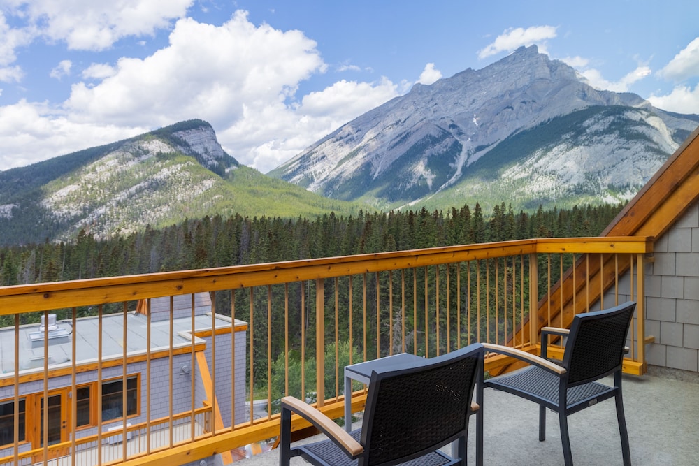 Hotel Canoe & Suites 55/59