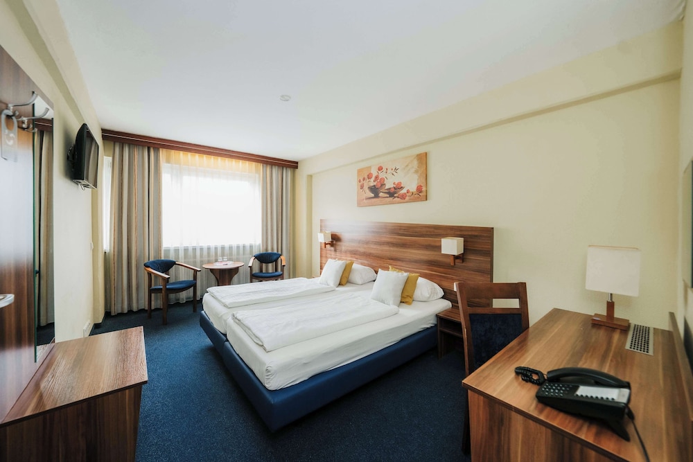 Savoy Hotel Frankfurt 37/80
