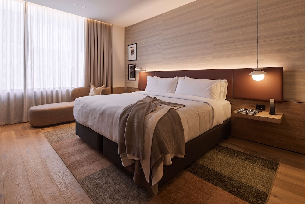 Rydges Melbourne 15/50