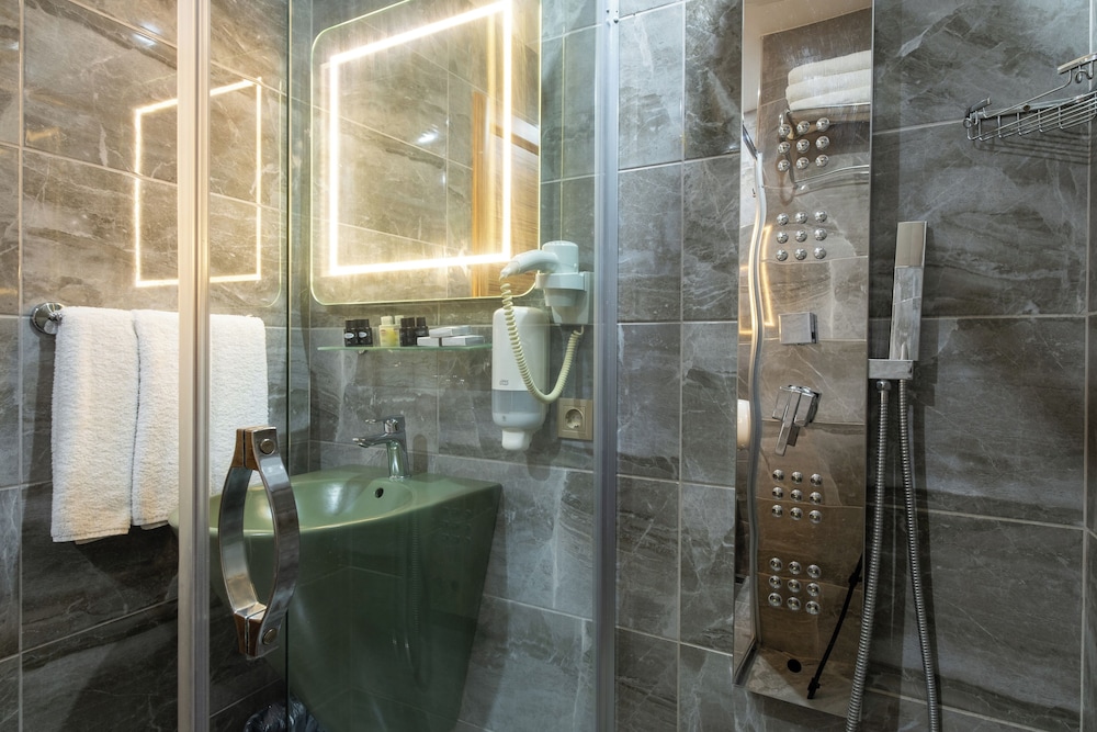 La Wisteria Boutique Hotel 43/66