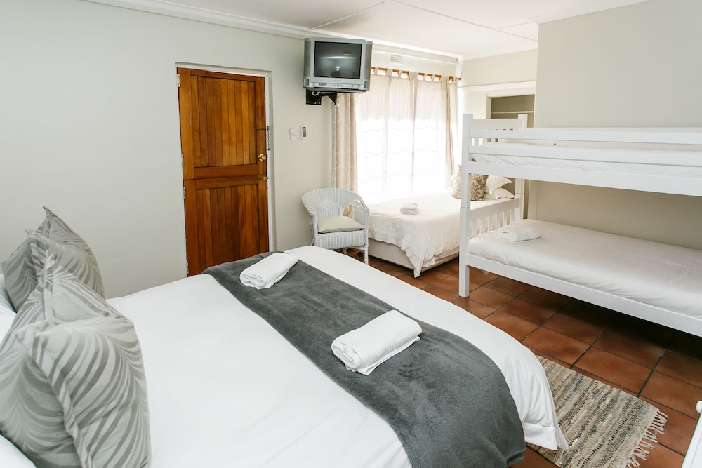 Wagon Wheel Country Lodge 5/50