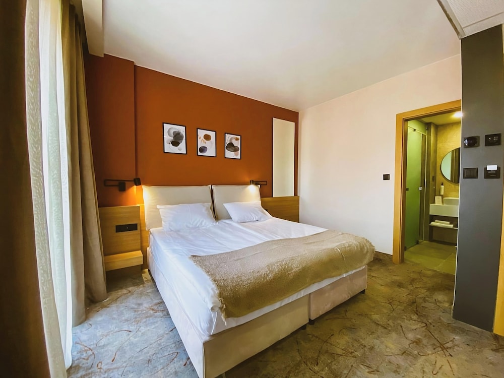 B1 Downtown Hotel 29/54