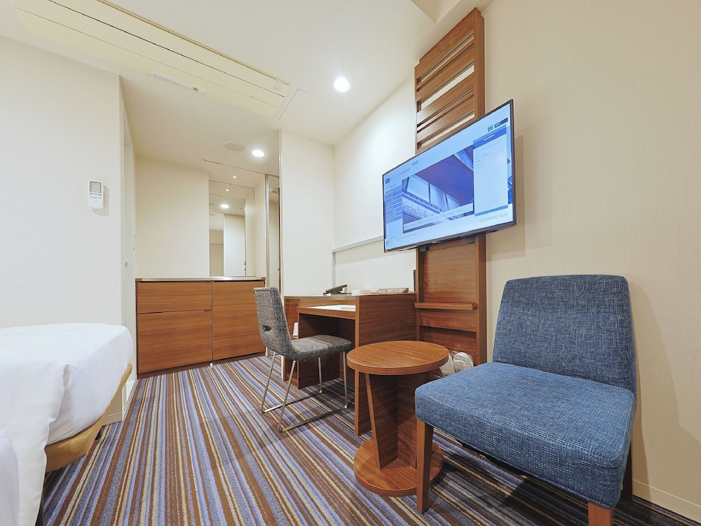 Keio Presso Inn Tokyo Station Yaesu 59/76