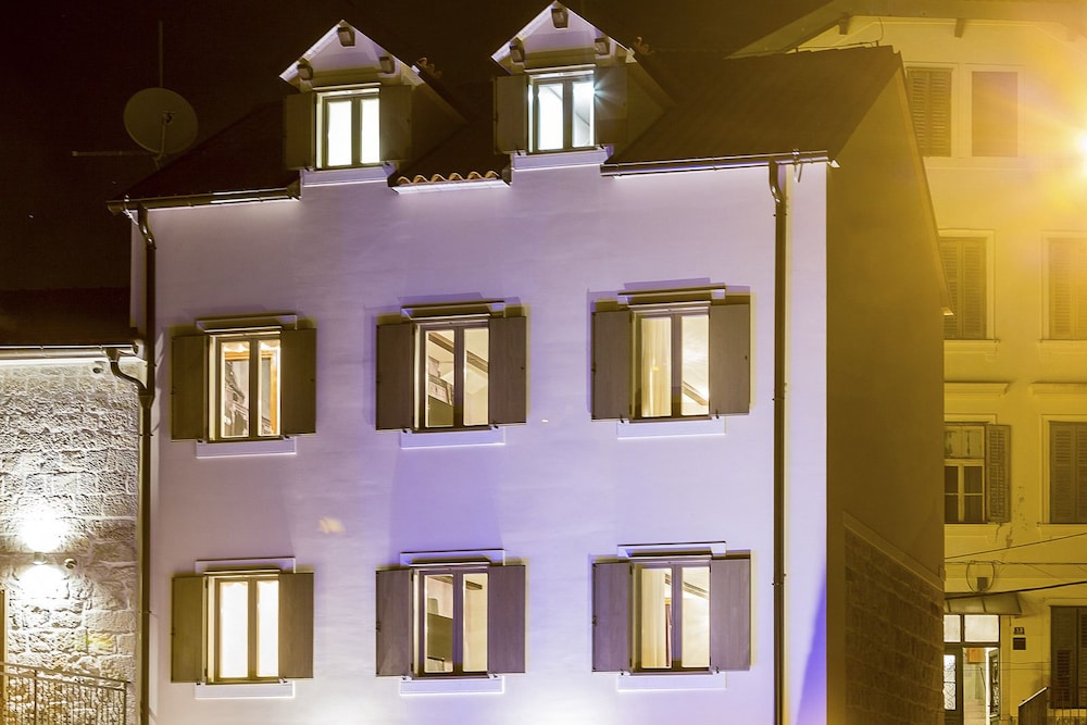 SPLENDIDA PALACE 7/80