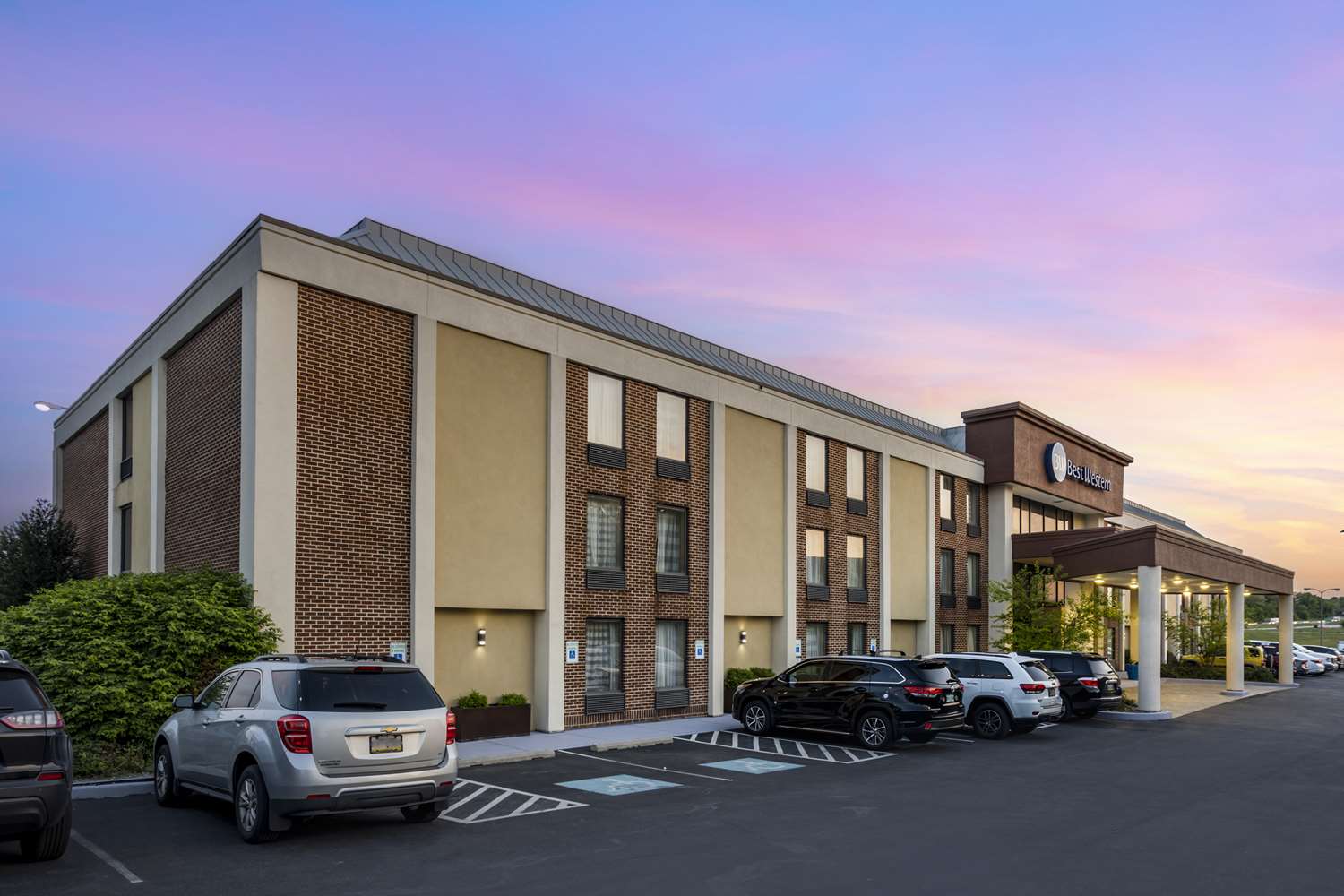 Best Western Harrisburg North 13/17