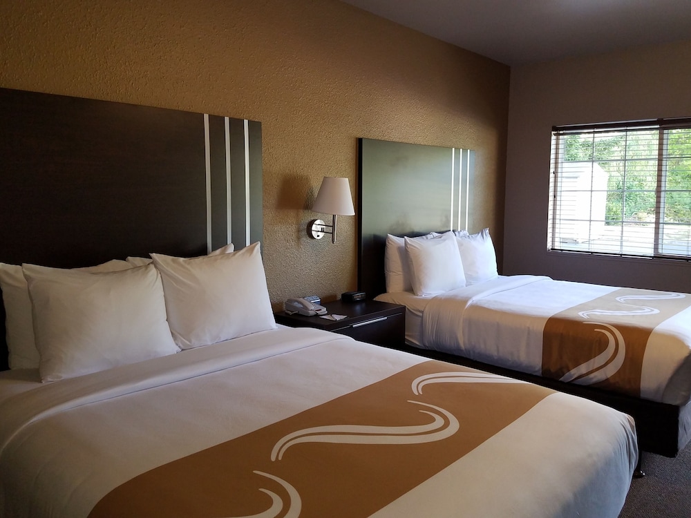 Quality Inn & Suites Bainbridge Island 11/62