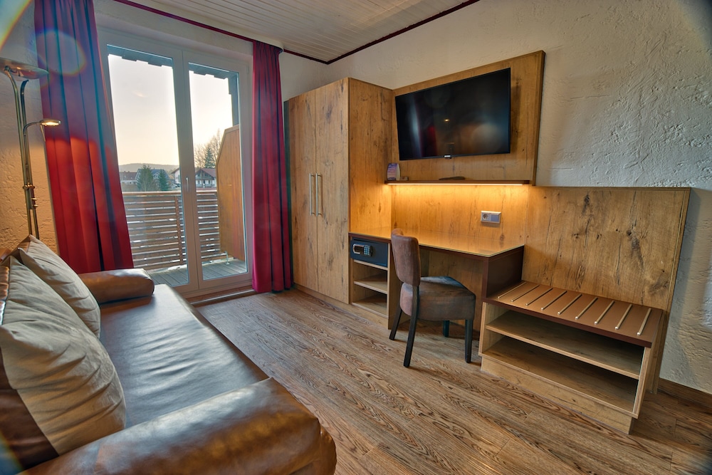 Natur- und Wanderhotel am Steinbachtal 25/33