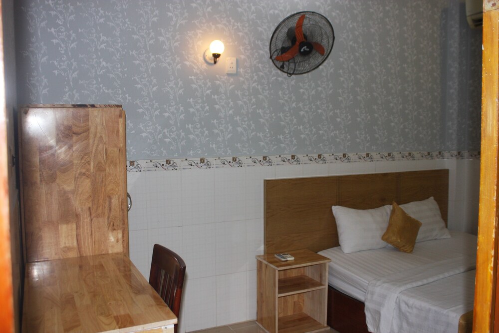Koniko Hotel 32/33