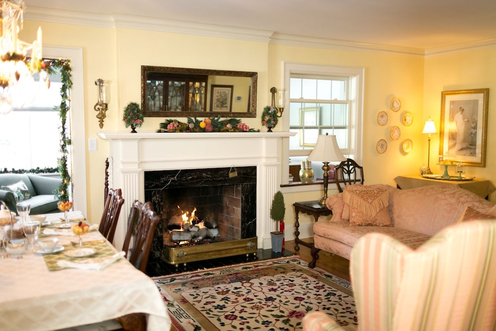 1810 Emerson House Bed & Breakfast-Adults Only 13/19
