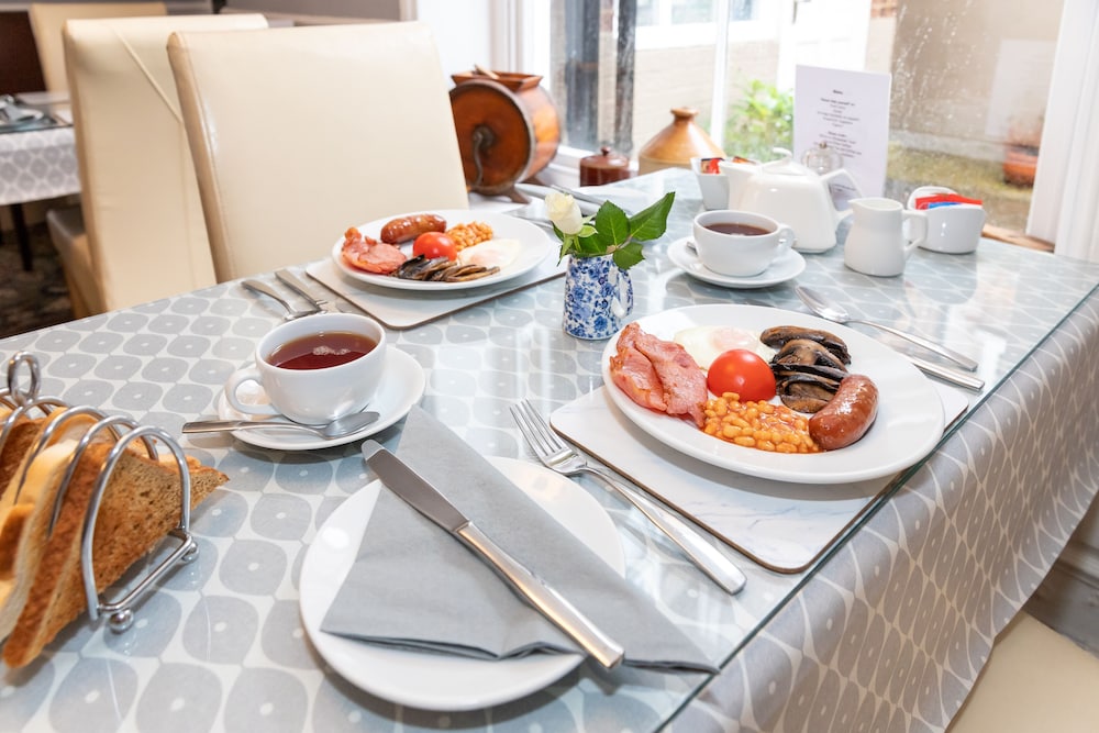 Newport Quay Bed And Breakfast 30/45