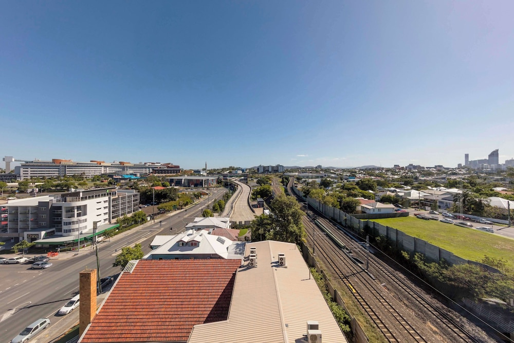 Oaks Brisbane Woolloongabba Suites 64/73