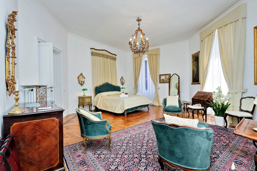 Prestigious Apartment Via Veneto 20/28