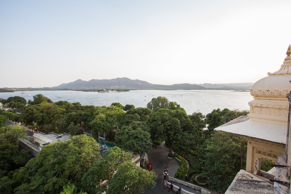 Shiv Niwas Palace 59/71