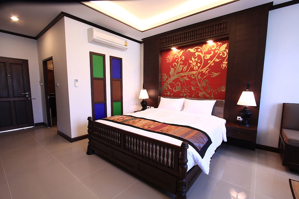 Baan Ratchiangsaen 12/56